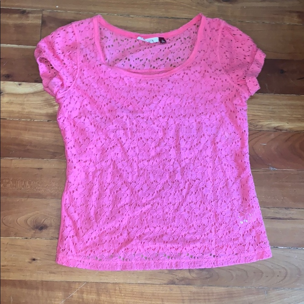 pink shirt